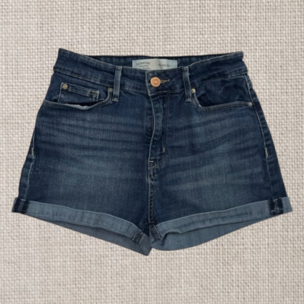 Levis Signature Blue Denim High Rise Distressed Women's Cuffed Shorts W28